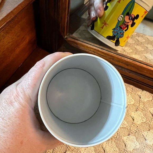 DISNEY Retro Vintage Mickey Mouse Surfer Beach Round Tin with Lid - Picture 4 of 7